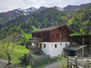 Lanthalerhtte im Passeiertal Berghuette Passeiertal